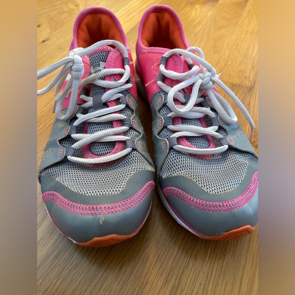 Under Armour Sneakers - size 6.5 womens